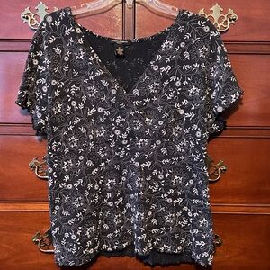 Susan Lawrence Black and White Floral Blouse
